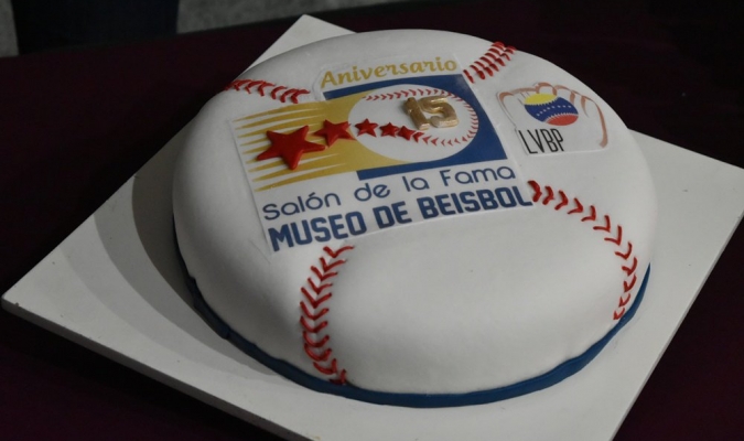 EL MUSEO DEL BÉISBOL EN EL SAMBIL DE VALENCIA CUMPLE 15 AÑOS
