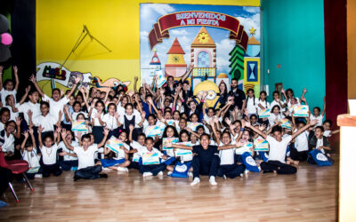 SAMBIL PARAGUANÁ RINDIÓ HOMENAJE A 100 NIÑOS DE ALTO RENDIMIENTO ESCOLAR