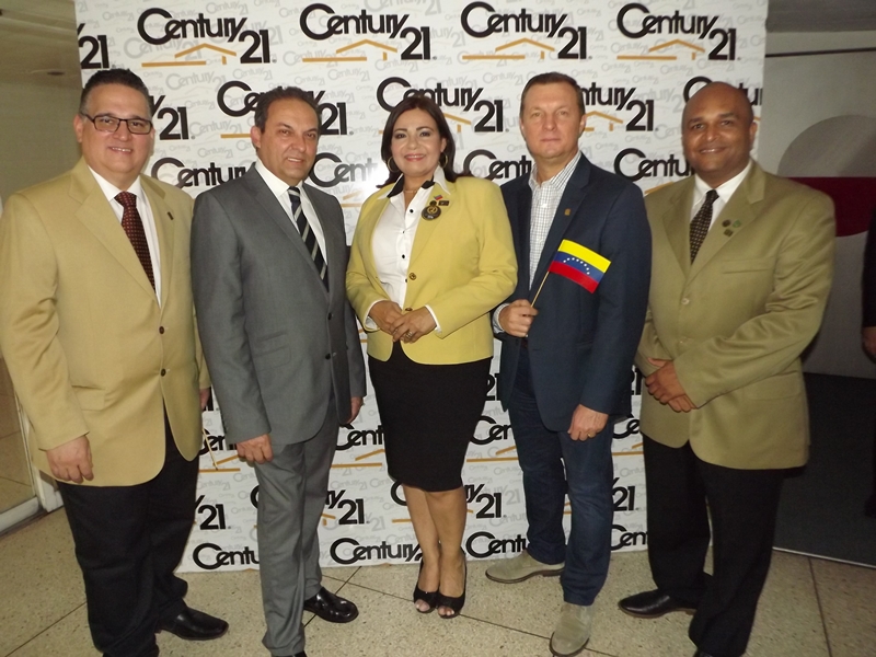 CENTURY 21 HOMENAJEÓ A SUS ASESORES EN EL TEATRO BELLAS ARTES