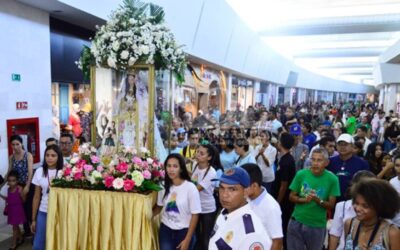 REALIZARON PEREGRINACIÓN DE LA VIRGEN DEL VALLE EN CENTRO COMERCIAL COSTAZUL
